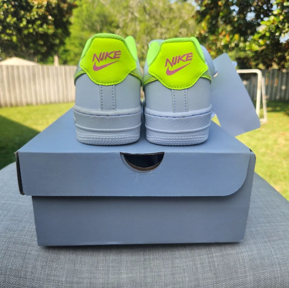 Nike Air Force 1 Low LV8 GS White Volt White DV1680 100 kids size 4y